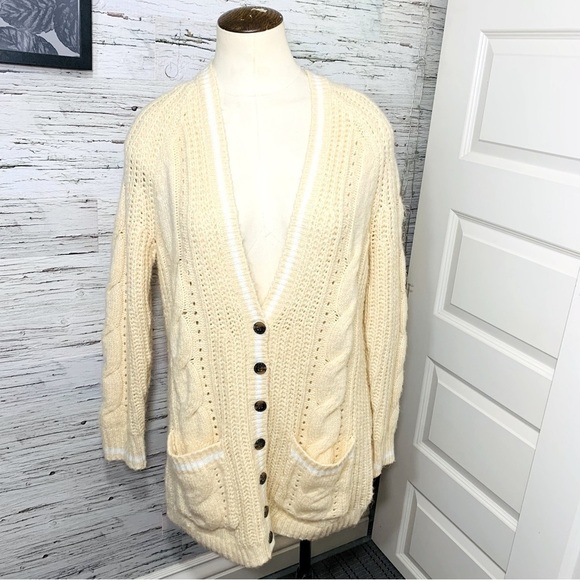 Torrid Cable Knit Cardigan Sweater Beige Sz 00 M/L Long Sleeve V Neck Academia - Picture 12 of 13